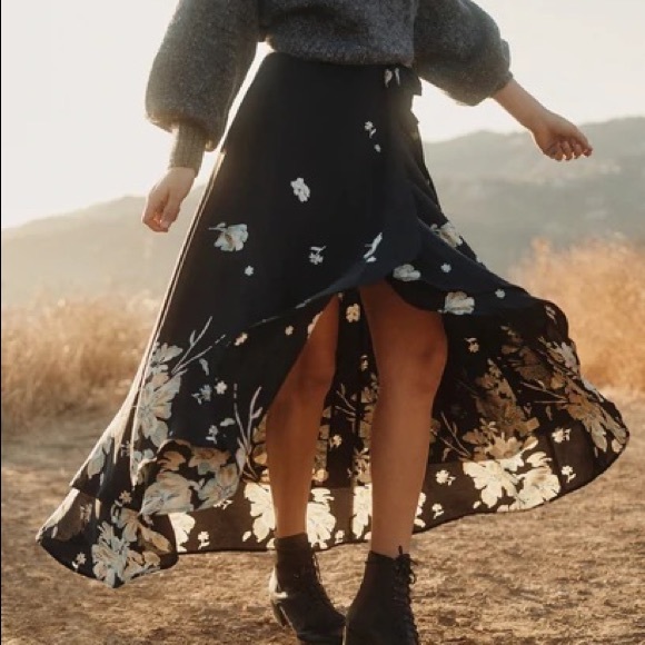 Christy Dawn The James Skirt. Size S. - Picture 2 of 3